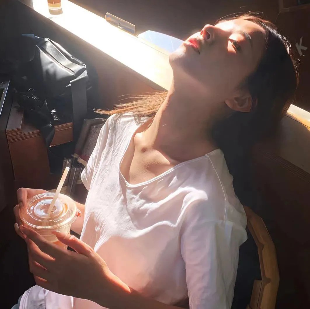 瓦莱莉和她的奇迹一周